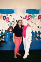 Celebração, acolhimento e muitos sorrisos marcaram a entrega de ovos de Páscoa realizada pela Gerência Municipal de Assistência Social 