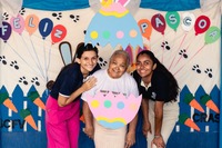 Celebração, acolhimento e muitos sorrisos marcaram a entrega de ovos de Páscoa realizada pela Gerência Municipal de Assistência Social 