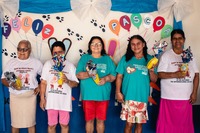 Celebração, acolhimento e muitos sorrisos marcaram a entrega de ovos de Páscoa realizada pela Gerência Municipal de Assistência Social 