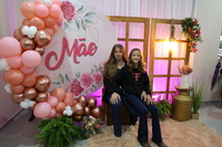 Prefeitura Municipal de Novo Horizonte do Sul realiza homenagem às mães com apresentações culturais, sorteio de brindes e o tradicional bolo
