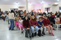 Prefeitura Municipal de Novo Horizonte do Sul realiza homenagem às mães com apresentações culturais, sorteio de brindes e o tradicional bolo