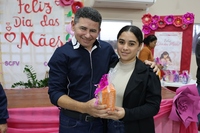Prefeitura Municipal de Novo Horizonte do Sul realiza homenagem às mães com apresentações culturais, sorteio de brindes e o tradicional bolo
