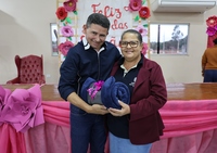 Prefeitura Municipal de Novo Horizonte do Sul realiza homenagem às mães com apresentações culturais, sorteio de brindes e o tradicional bolo