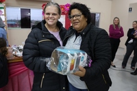 Prefeitura Municipal de Novo Horizonte do Sul realiza homenagem às mães com apresentações culturais, sorteio de brindes e o tradicional bolo