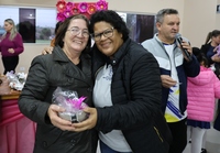 Prefeitura Municipal de Novo Horizonte do Sul realiza homenagem às mães com apresentações culturais, sorteio de brindes e o tradicional bolo