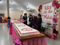 Prefeitura Municipal de Novo Horizonte do Sul realiza homenagem às mães com apresentações culturais, sorteio de brindes e o tradicional bolo