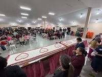 Prefeitura Municipal de Novo Horizonte do Sul realiza homenagem às mães com apresentações culturais, sorteio de brindes e o tradicional bolo