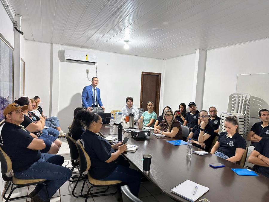 Left or right whatsapp image 2026 01 21 at 09.29.22 1 