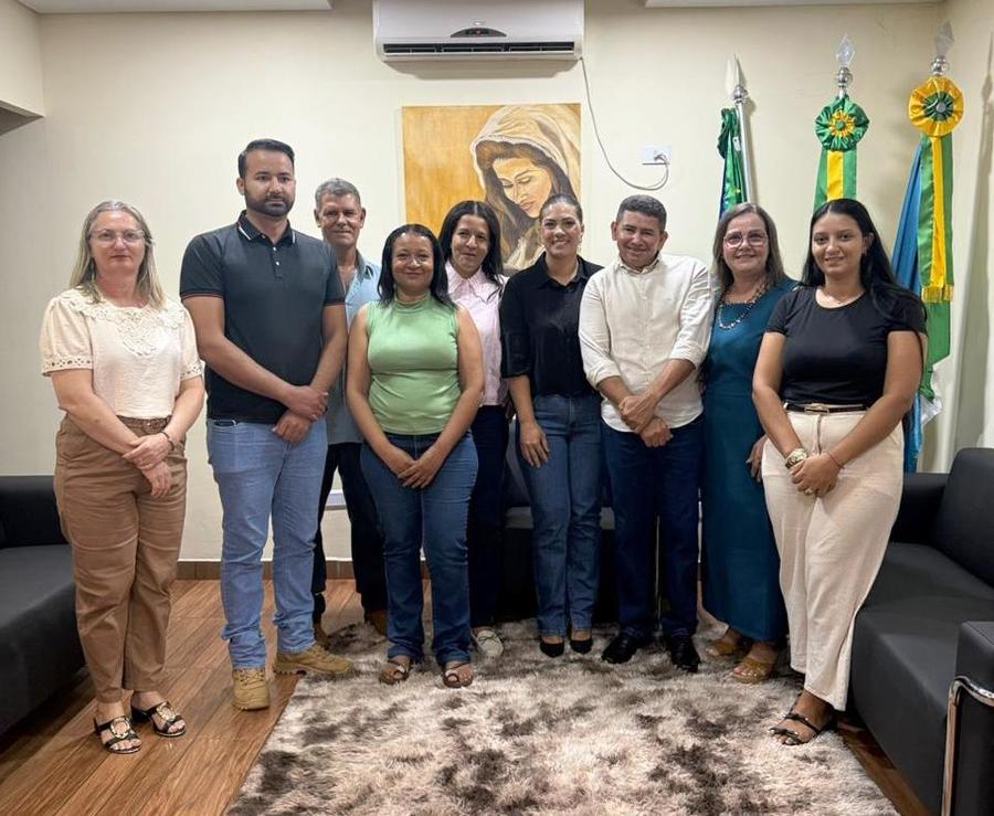 Prefeitura Municipal empossa novos profissionais para atuação em áreas essenciais do município